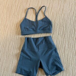 lululemon blue gray align set
